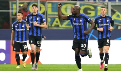 Romelu Lukaku festeja el gol con el que le dio la victoria al Inter de Milán.