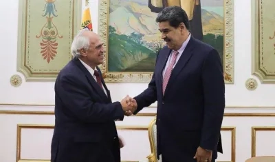 Ernesto Samper y Nicolás Maduro en Caracas. 