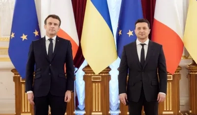 El presidente ucraniano, Volodímir Zelenski, llegó este domingo a Francia. 