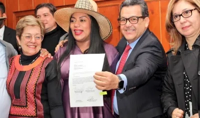 La ministra Gloria Ramírez, la senadora Marta Peralta y el presidente de Colpensiones, Jaime Dussán, en la Comisión Septima este martes