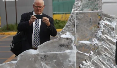 Discuten la protección del océano en la Antártica.