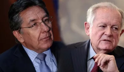 Néstor Humberto Martínez y Luis Carlos Sarmiento Angulo.