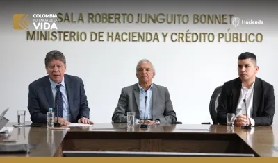 Bruce Mac Master, Ricardo Bonilla y Jonathan Malagón.