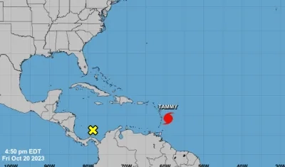 Huracán Tammy (rojo) en donde se encuentra ubicado este viernes. 