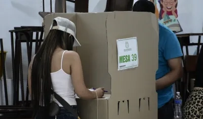 Imagen de mesa de votación en Barranquilla.