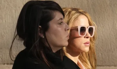 La cantante barranquillera Shakira tras salir de la Audiencia de Barcelona.