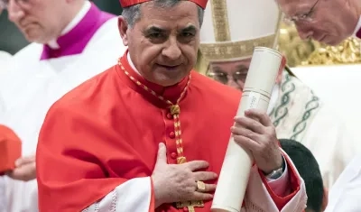 El cardenal Angelo Becciu, condenado a 5 años y medio de cárcel 