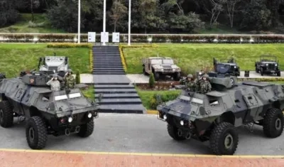 Vehículos militares blindados similares a estos entregará Gobierno de Estados Unidos al Ejército colombiano.