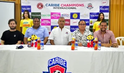 Armando 'Ringo' Amaya, Carlos Bolívar y Francisco Sánchez durante el lanzamiento del torneo. 