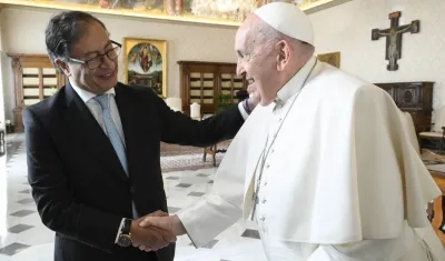 El Presidente Gustavo Petro y el Papa Francisco.