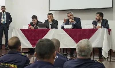 El Ministro del Interior, Luis Fernando Velasco, se reunió con los delegados y coordinadores departamentales de bomberos de todo el país