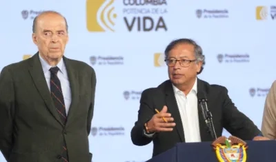 El Canciller Álvaro Leyva y el Presidente Gustavo Petro. 