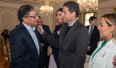 El Presidente Petro con el senador Mauricio Gómez Amín.