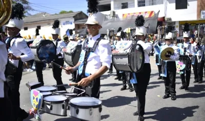 La banda Ciudad de Girardot participa por primera vez en el Carnaval de Barranquilla.