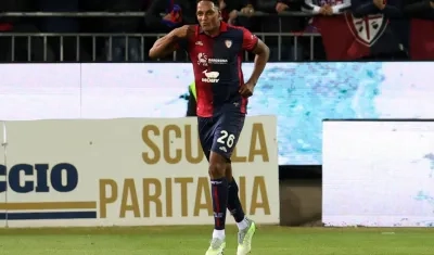 Yerry Mina tras marcar de pena máxima el 2-0 parcial para el Cagliari.
