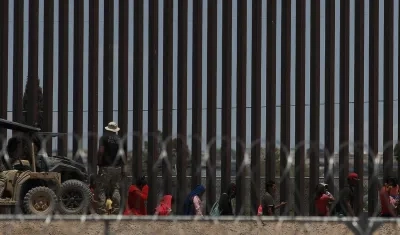 Migrantes en la frontera con Estados Unidos. 