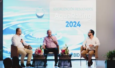 Directivos de Triple A en la actualización de resultados AquaRating 2024