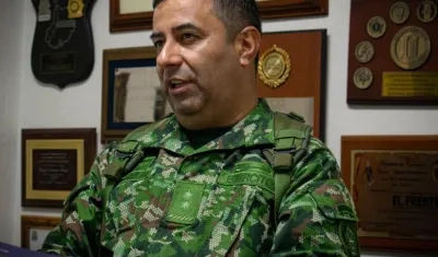 El General Óscar Vera Peláez.