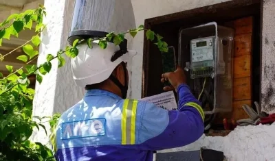 Foto referencia de operario de Air-e