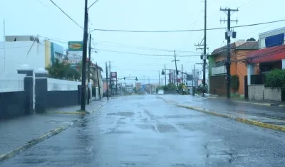 Calles de Kingston (Jamaica) tras el paso de Beryl.