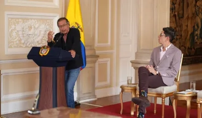 El Presidente Petro y el Ministro de Educación, Daniel Rojas.