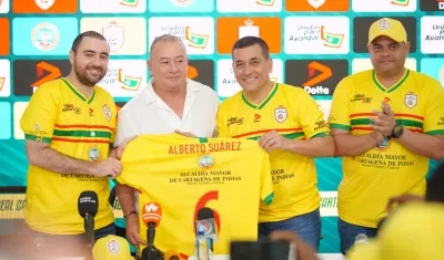 Dumek Turbay durante la presentación oficial de Alberto Suárez como técnico del Real Cartagena.