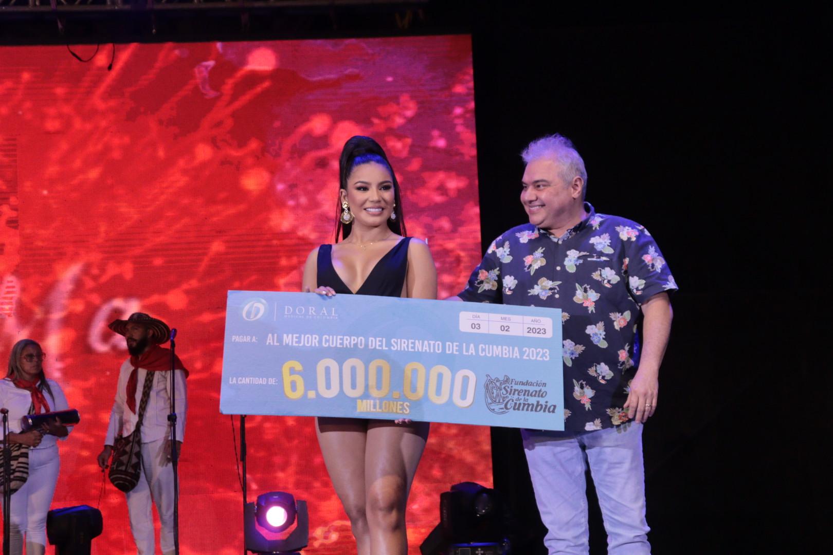 Lethsy Martínez, Srta. Movimiento Cívico en el Sirenato de la Cumbia, ganó concurso a mejor cuerpo.